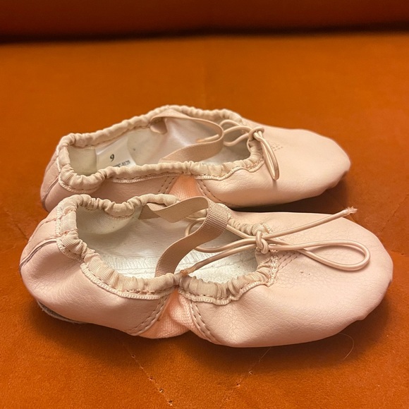 Ballet Shoes, Pink Leather Ballet Shoes, Toddler Size 9 - Picture 7 of 7